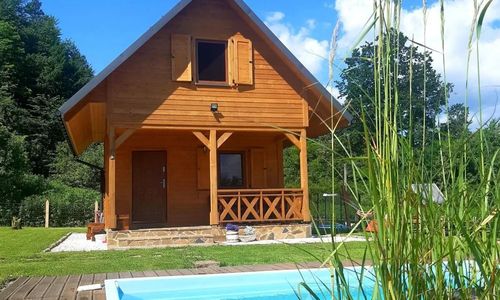 Domek Skowronek z basenem Lesko