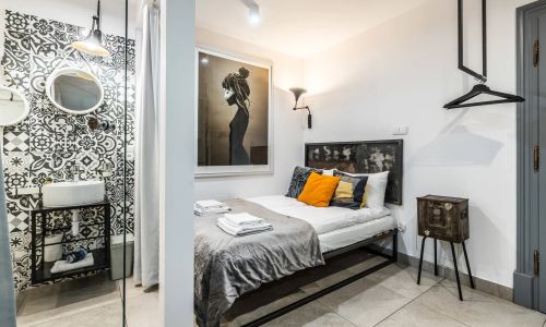 Chełmońskiego 8A/13A Poziom -1^