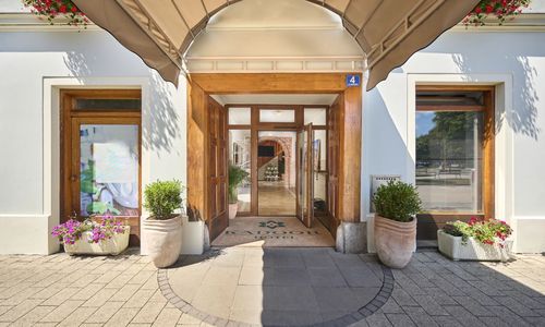 Hotel Kadoor Karlovac