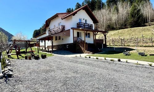 Casa de sub Horă Zărnești