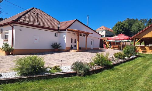 Vár-Völgye Vendégház Csesznek