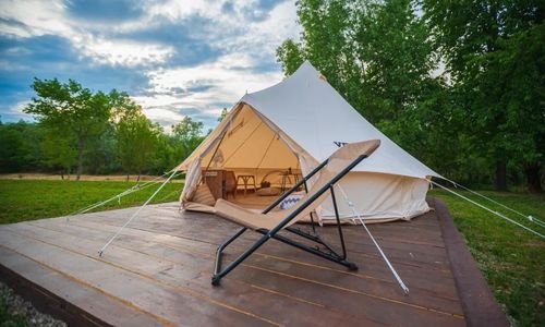 Glamping La Octav Târpeşti