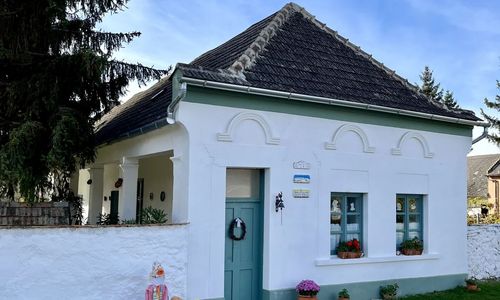 Öregfenyő Tornácosház Bakonykoppány