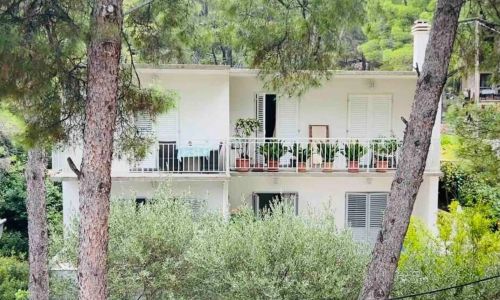 Apartments Matkov Jelsa