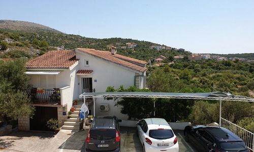 Apartments Nina Seget Vranjica