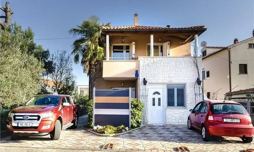 Apartmani Adelle Srima
