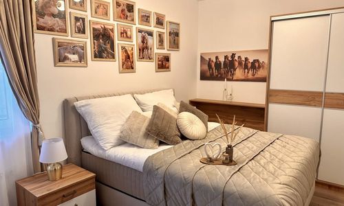 Csatangoló Lovas Apartman Gold Kalocsa