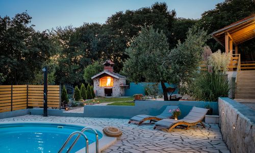 Villa Manda Adriatic heated pool Piramatovci
