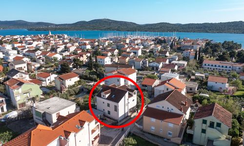 Apartmanok Parkolóhellyel Pirovac, Sibenik - 22567 Pirovac