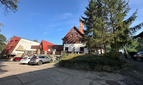 OŚRODEK WYPOCZYNKOWY NAD WODOSPADEM