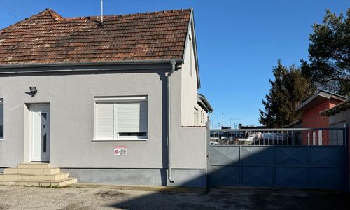 Vámház Vendégház Pápa