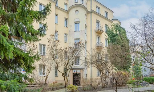 Apartament Pługa 1 | Klimatyczny Apartament | Biurko Warszawa