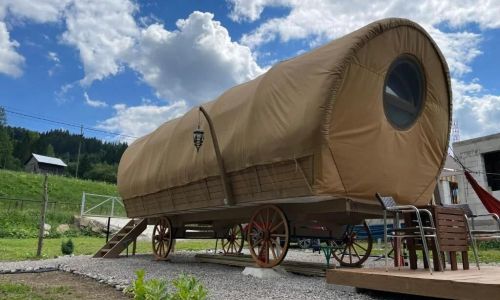 White Spring Glamping Câmpulung Moldovenesc