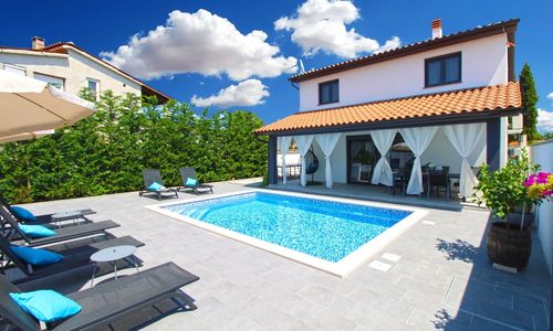 Ház Családok Részére Medencével Galizana, Fazana - 20593 Galižana