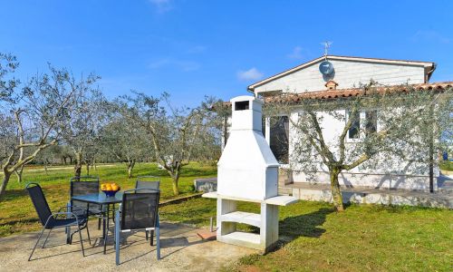 Nyaralóház Parkolóhellyel Galizana, Fazana - 20795 Galižana