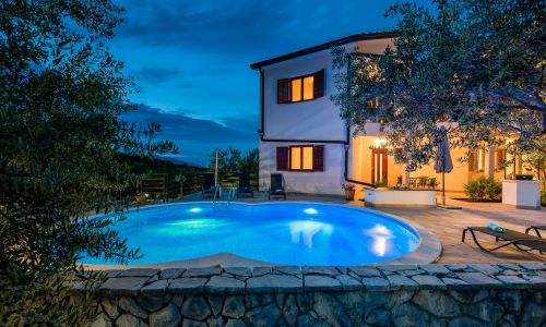 Apartmanok Családok Részére Medencével Drenje, Labin - 23001 Drenje