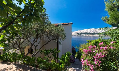 Apartmanok Parkolóhellyel Baska, Krk - 23918 Baška