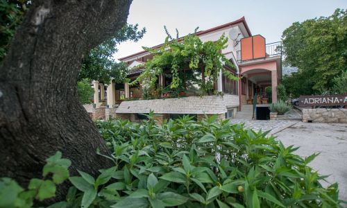 Apartments Adriana Starigrad