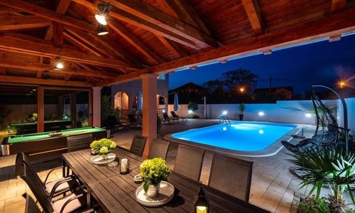 House Luxury Villa with pool Zaton