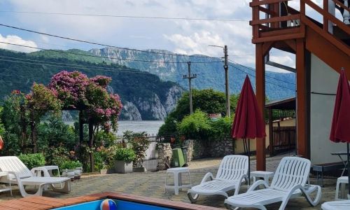 Pensiunea Conacul de la Dunăre Eşelniţa