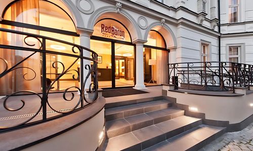 Red Baron Hotel & Restaurant Świdnica