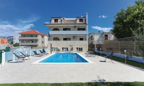 Plautila Suite Solin