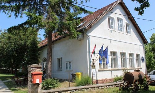 Önkormányzat Vendégház Balatonhenye