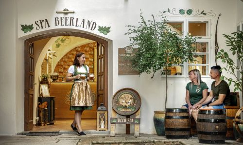 Spa Beerland - At The Golden Lamb