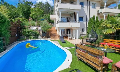 Nyaralóház Medencével Lovran, Opátia - Opatija - 24076 Lovran