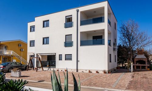 Apartmanok Parkolóhellyel Vir - 24111