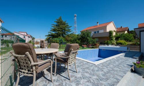 Apartmanok Családok Részére Medencével Sukosan, Zadar - 24349 Sukošan