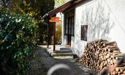 Fehér Ház Vendégház Kemence