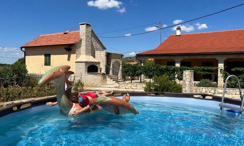 House Runaway Cottage Unešić