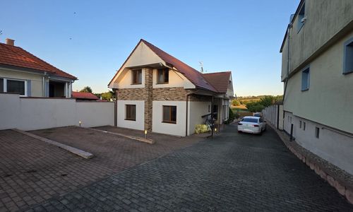 DaDeli Červený Hrádok