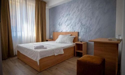 Pensiunea White House Târgu Jiu