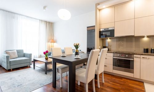 Golden Apartments Warsaw - Bright & Stylish, Stawki Street