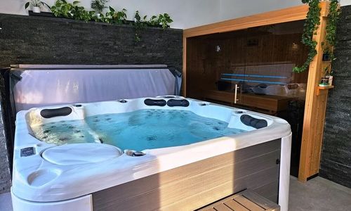 Domek z jacuzzi "Cztery Pory Roku" Czchów