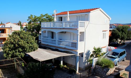 Apartmanok Parkolóhellyel Pirovac, Sibenik - 24766 Pirovac