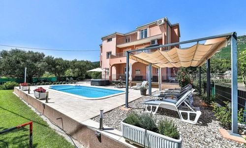 Nyaralóház Medencével Kastel Luksic, Kastela - 24815 Kaštel Lukšić