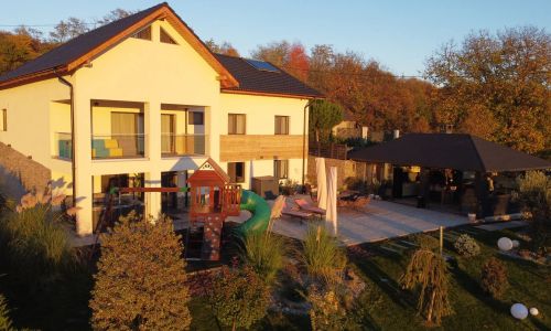 Vila Above Village Berislăveşti