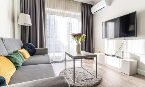 Urban Chic - Luxury Stay at Mennica Residence Warsaw