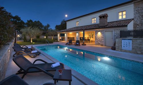 Villa Villa Casa Lori s bazenom i whirlpoolom Nova Vas
