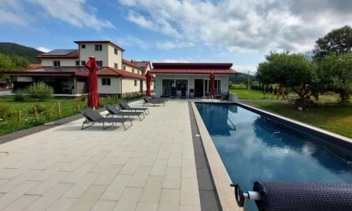 Apartmanok Medencével Otocac, Velebit - 24987 Otočac