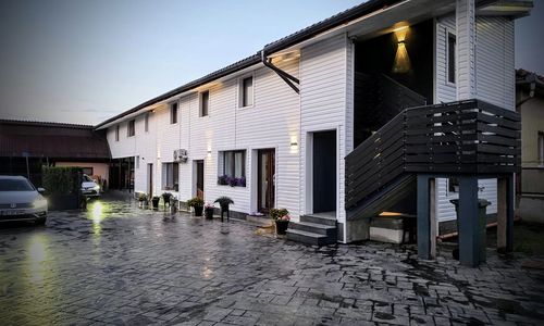 Family House Sântuhalm