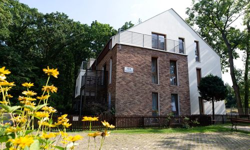 Apartament IKAR z własnym ogródkiem, blisko plaży Rewal  