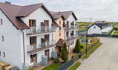 Barka Pokoje i Apartamenty Karwia