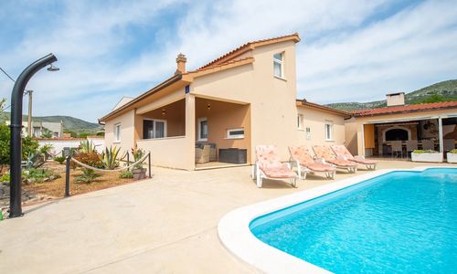 Holiday Home near Trogir Plano