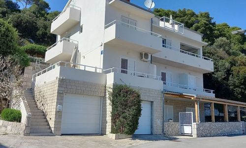 Apartmanok Parkolóhellyel Hvar - 25144