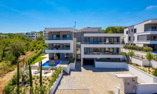 Villa Rova – Apartment with Balcony Malinska