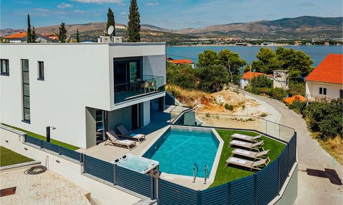 Vendégház Arbanija - CSD126